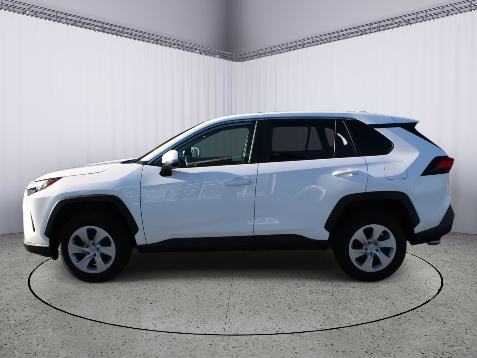 Certified 2024 Toyota RAV4 LE AWD/4WD image 5