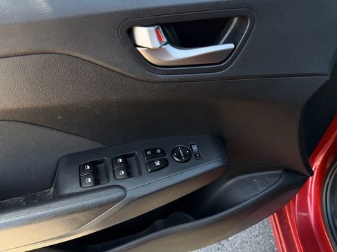 Used 2020 Hyundai Accent SE image 15