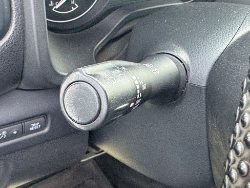 Certified 2017 Nissan Titan S image 18