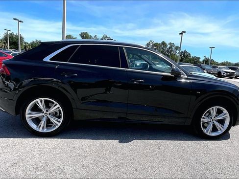 Certified 2023 Audi Q8 Premium AWD/4WD image 4