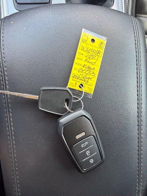 Used 2021 Ford Edge SEL FWD image 21