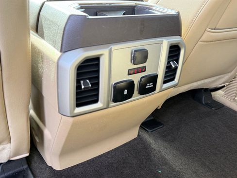 Used 2018 Ford F150 Lariat w/ Equipment Group 502A Luxury image 14