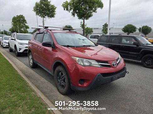 Used 2014 Toyota RAV4 LE AWD/4WD image 2