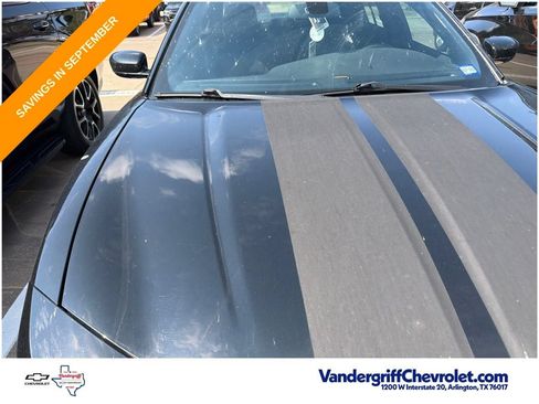 Used 2017 Dodge Charger SE w/ Blacktop Package RWD image 4