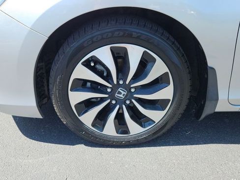 Used 2015 Honda Accord Touring image 9
