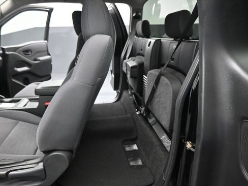 Used 2022 Nissan Frontier S w/ Technology Package image 17