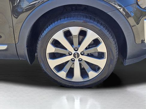 Used 2022 Kia Telluride S image 6