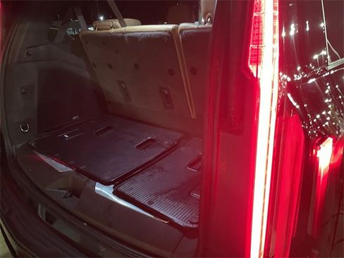 Used 2022 Cadillac Escalade Premium Luxury w/ Performance Package image 15