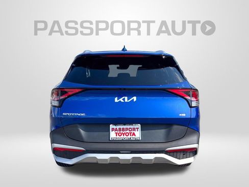 Used 2023 Kia Sportage EX AWD/4WD image 7