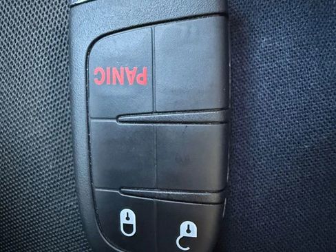 Used 2018 Jeep Renegade Latitude w/ Popular Equipment Group image 25