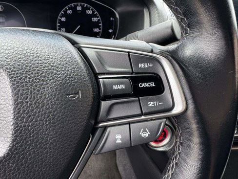 Used 2018 Honda Accord Sport image 28