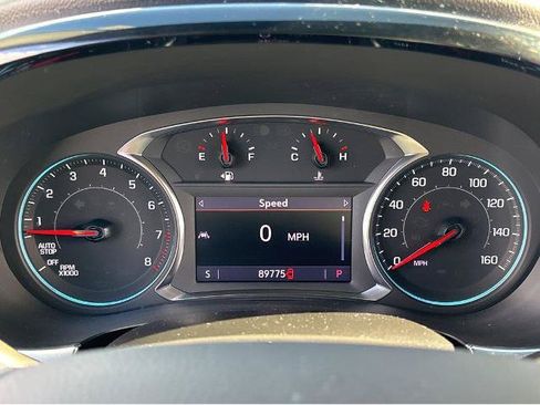 Used 2023 Chevrolet Traverse LT w/ LPO, Floor Liner Package AWD/4WD image 3