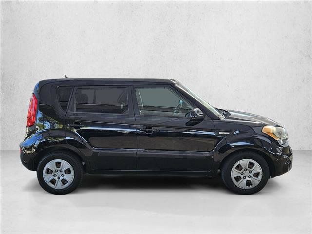 Used 2013 Kia Soul FWD image 4