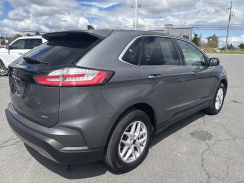 Used 2024 Ford Edge SEL image 3