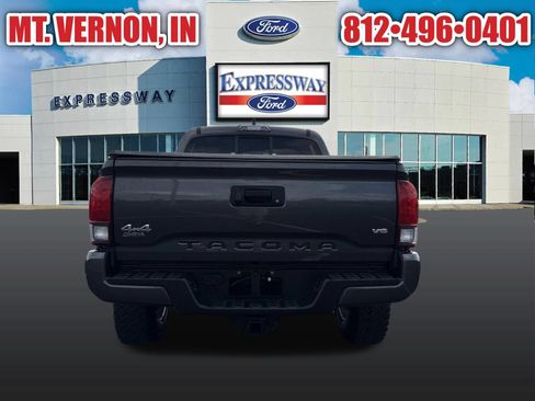 Used 2021 Toyota Tacoma SR AWD/4WD image 5