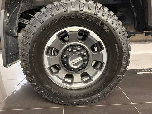 Used 2024 Ford F350 Lariat w/ Lariat Ultimate Package AWD/4WD image 7