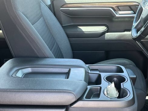 Used 2022 Chevrolet Silverado 1500 LT AWD/4WD image 10