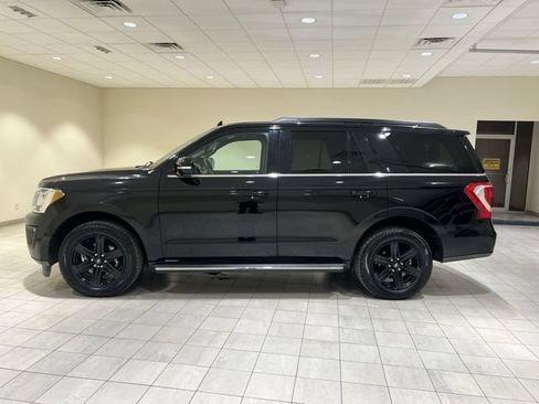 Used 2021 Ford Expedition XLT RWD image 2