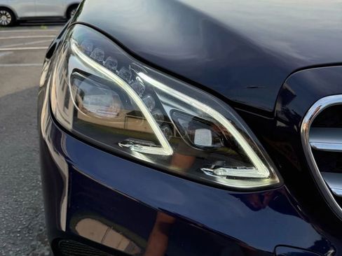 Used 2016 Mercedes-Benz E 350 4MATIC Sedan image 37