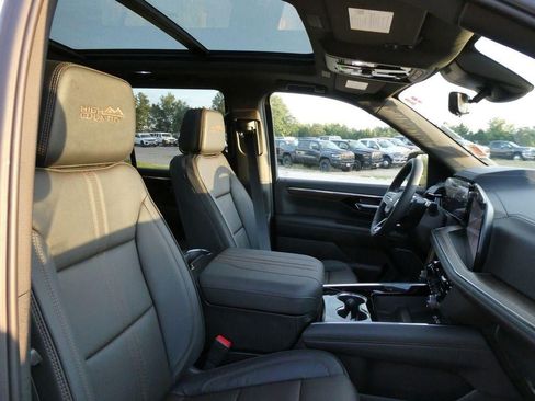 New 2026 Chevrolet Tahoe High Country w/ Sun And Tow Package AWD/4WD image 9
