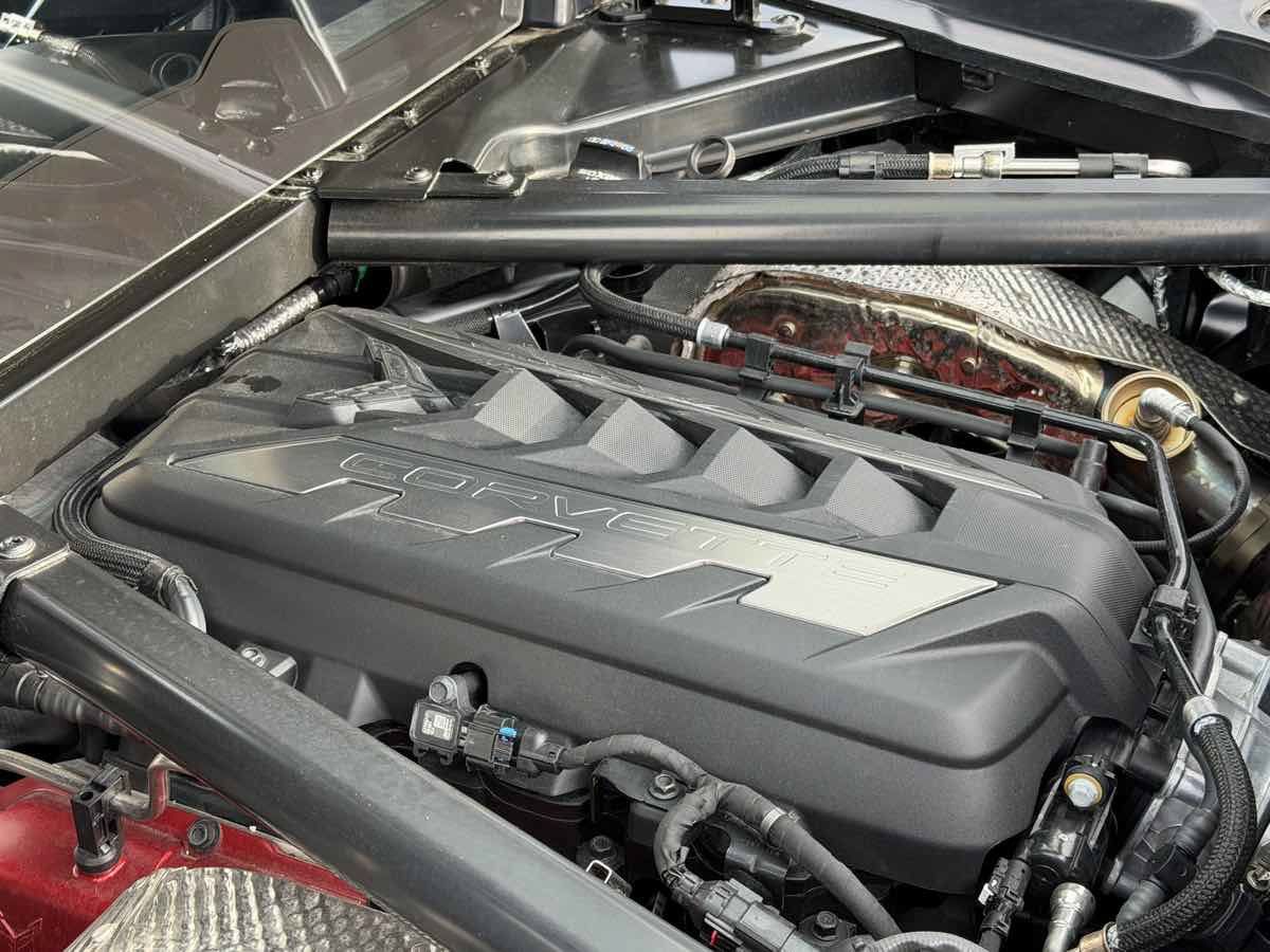 Used 2020 Chevrolet Corvette Stingray Premium Cpe w/ 3LT Preferred Equipment Group RWD image 19
