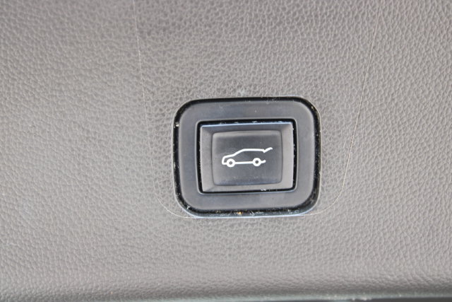 Used 2022 Chevrolet Traverse RS AWD/4WD image 47