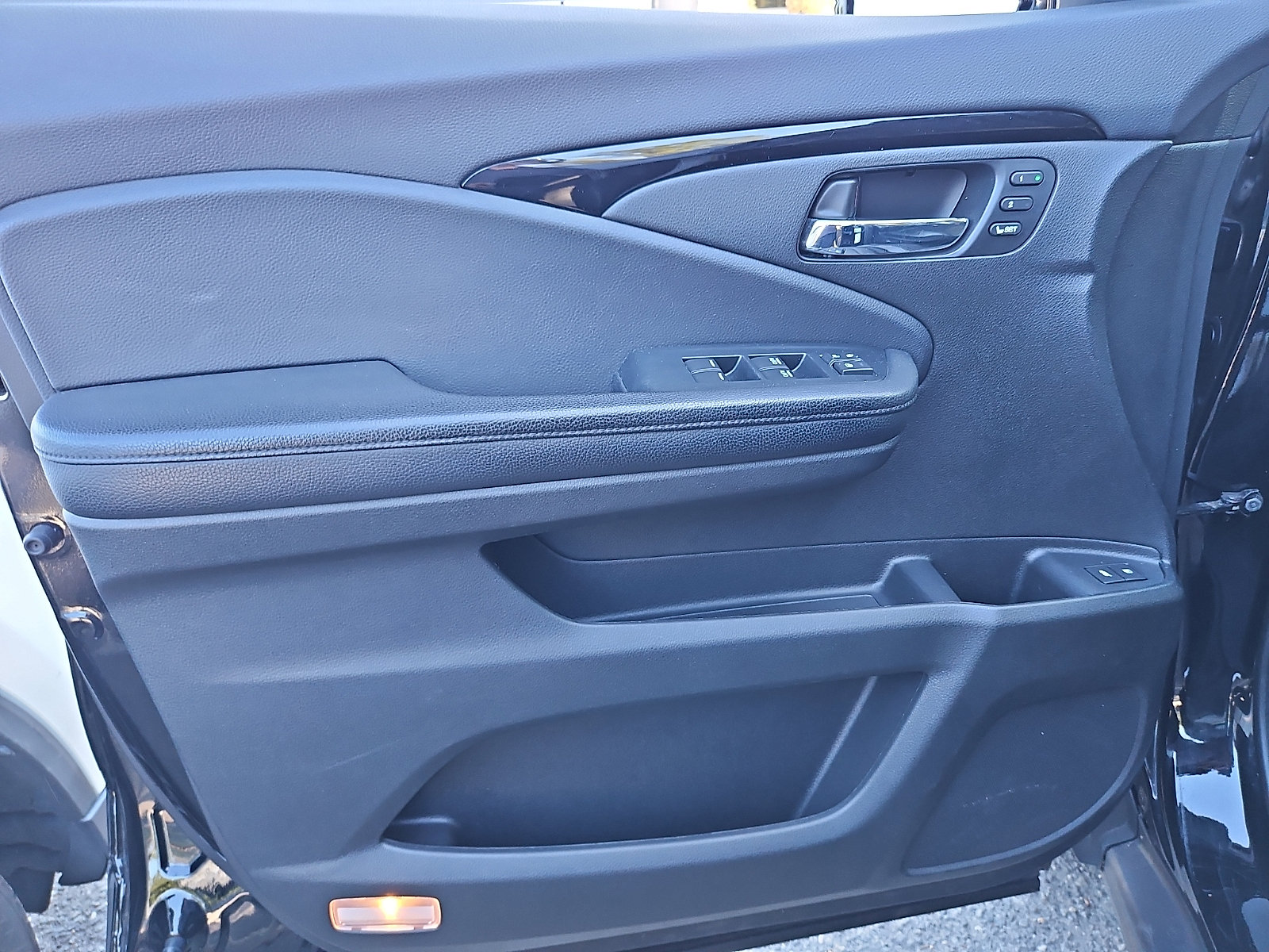 Used 2020 Honda Pilot Touring image 14
