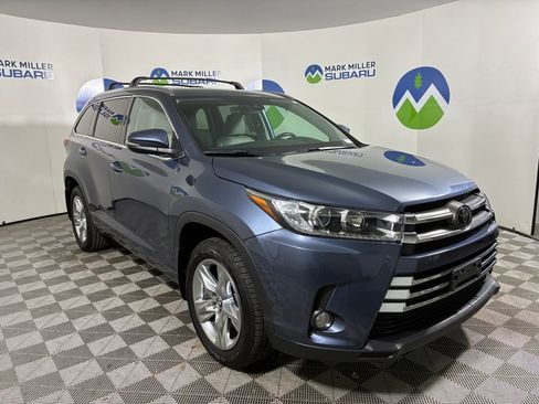 Used 2018 Toyota Highlander AWD V6 image 35