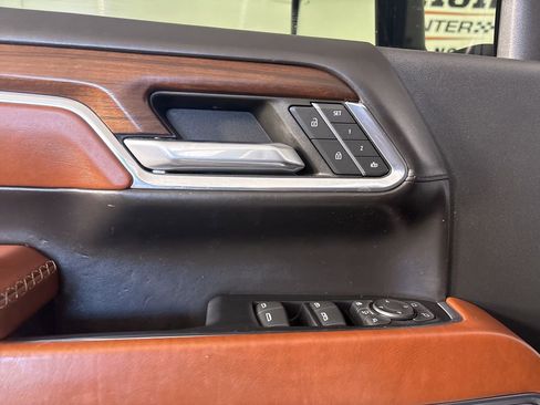 Used 2024 GMC Sierra 3500 Denali Ultimate image 8