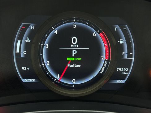 Used 2016 Lexus RC 200t RWD image 22