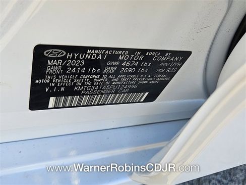 Used 2023 Genesis G70 2.0T image 18