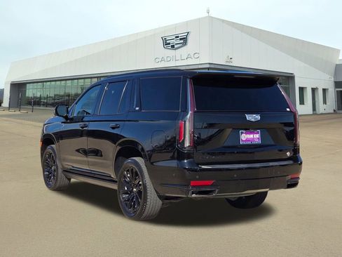 Used 2023 Cadillac Escalade Sport Platinum w/ LPO, ONYX Package image 4