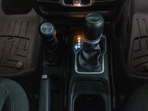 Used 2019 Jeep Wrangler Unlimited Sport S image 18