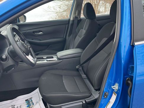 Used 2025 Nissan Sentra SV image 22