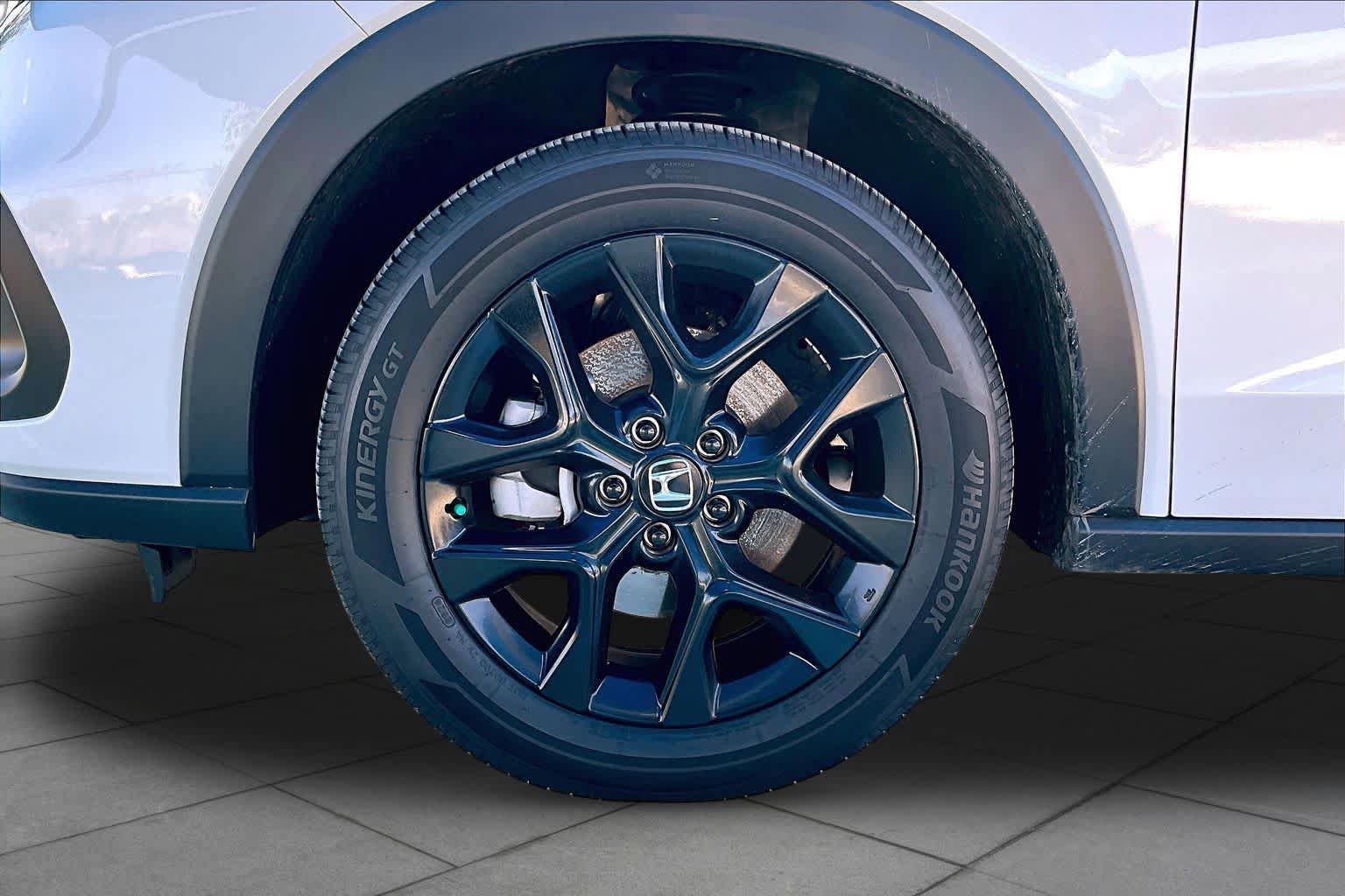 Used 2025 Honda HR-V Sport image 10