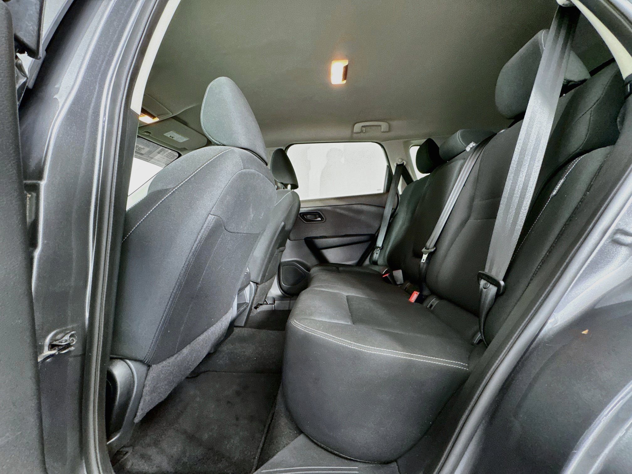Used 2023 Nissan Rogue S AWD/4WD image 22