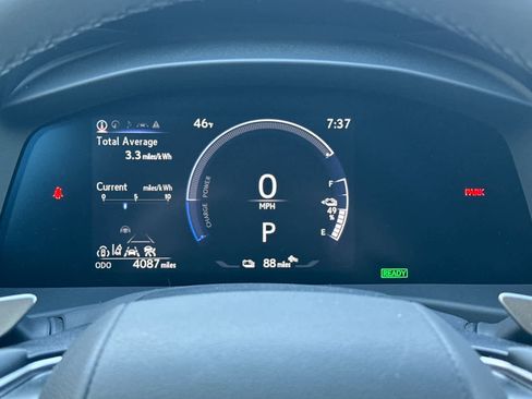 Used 2025 Lexus RZ 300e w/ Accessory Package (Z2) image 28