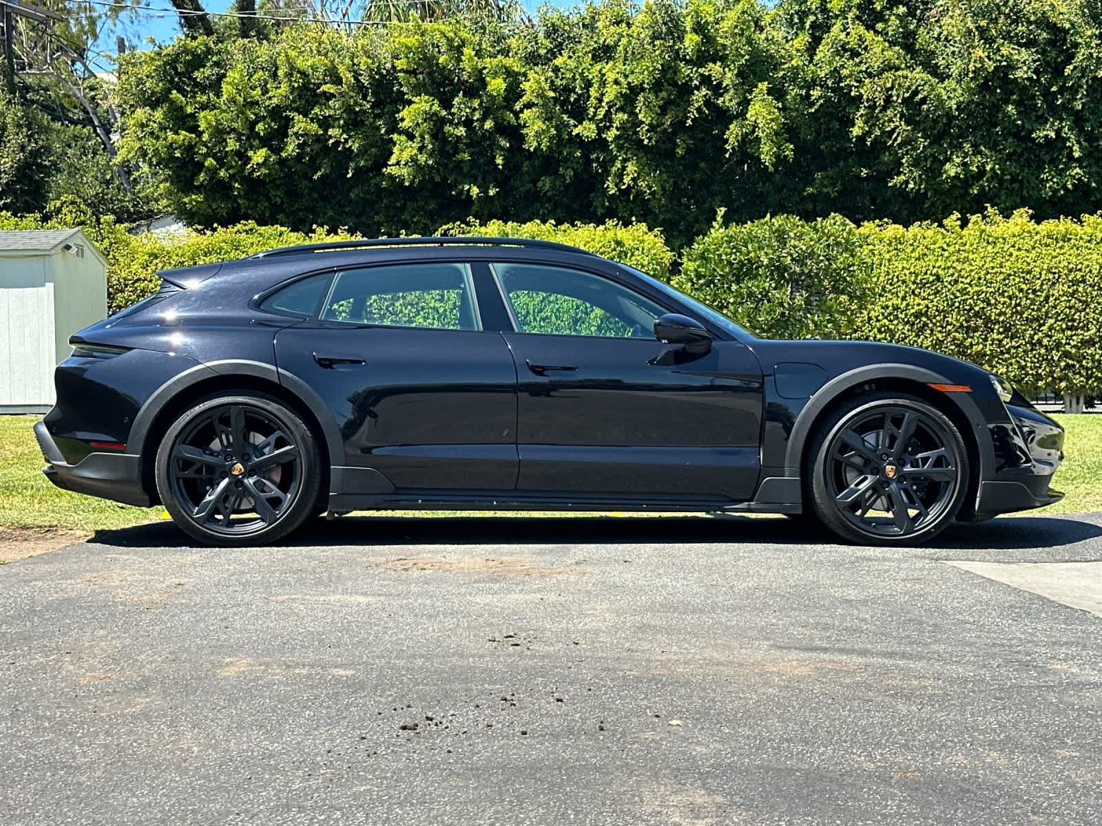 Certified 2023 Porsche Taycan 4S AWD/4WD image 9