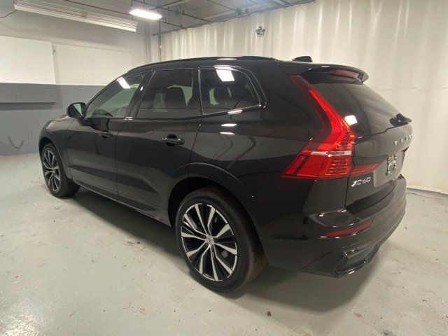 Certified 2023 Volvo XC60 B5 Plus AWD/4WD image 2