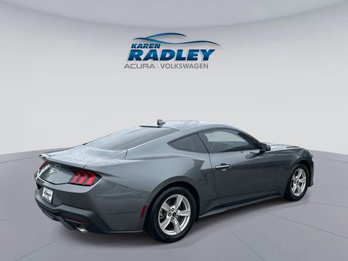 Used 2024 Ford Mustang Coupe image 6