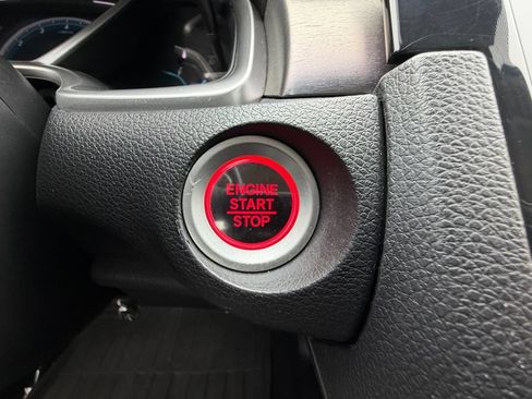 Used 2018 Honda Civic Touring image 25
