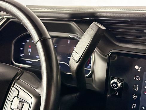 Used 2024 GMC Sierra 2500 AT4X w/ AT4X AEV Edition image 17