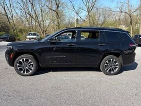 Used 2021 Jeep Grand Cherokee L Overland w/ Luxury Tech Group IV image 8