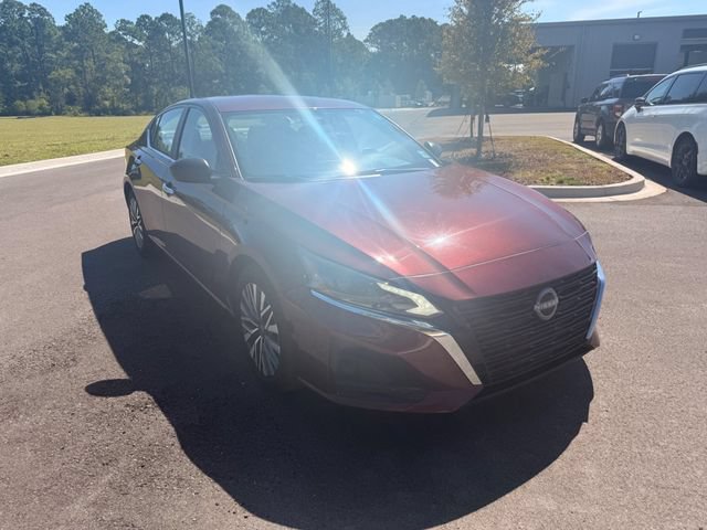 Used 2025 Nissan Altima 2.5 SV FWD image 18