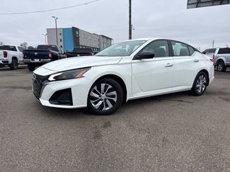 Used 2024 Nissan Altima 2.5 S video 2