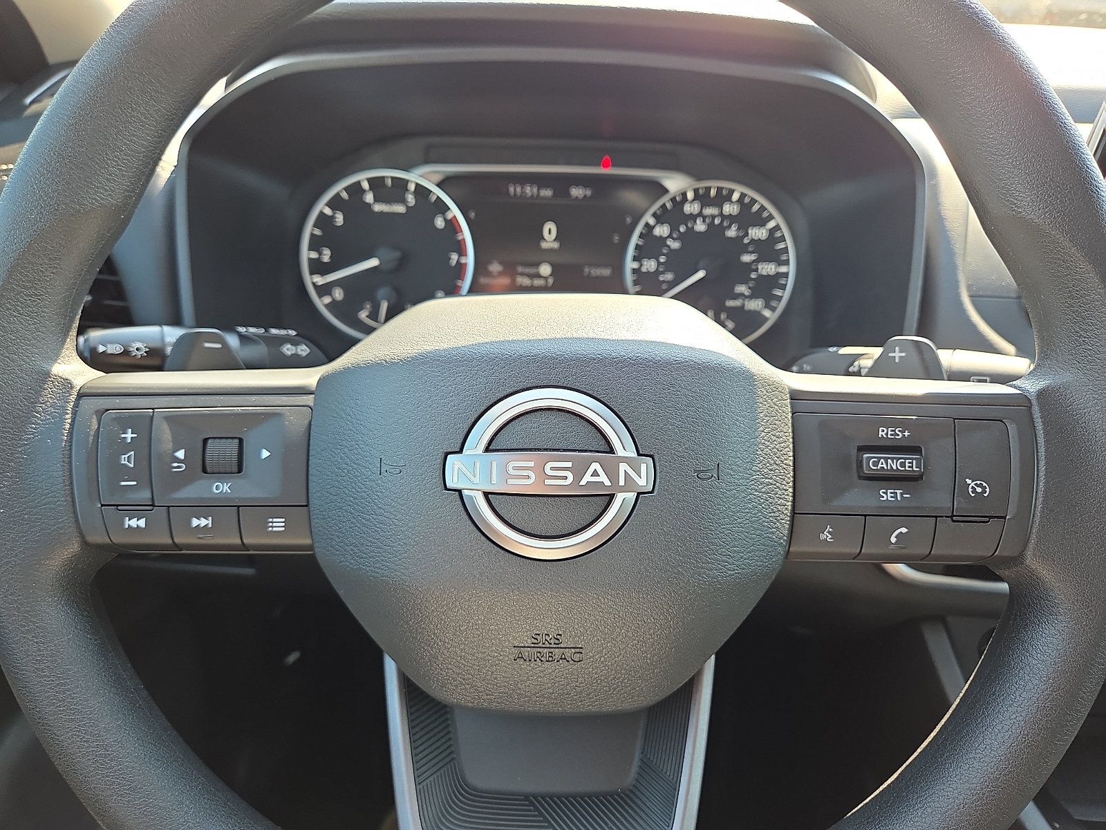 Used 2025 Nissan Rogue S AWD/4WD image 24