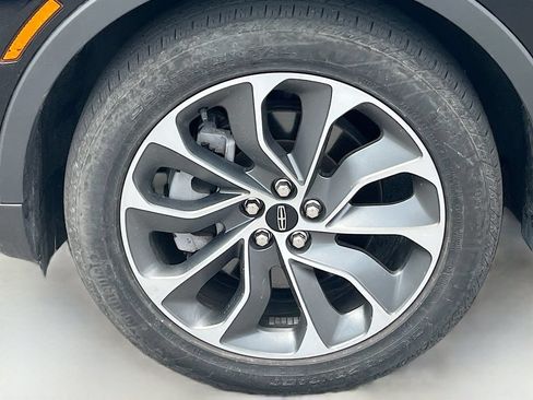 Used 2023 Lincoln Nautilus Reserve AWD/4WD image 32