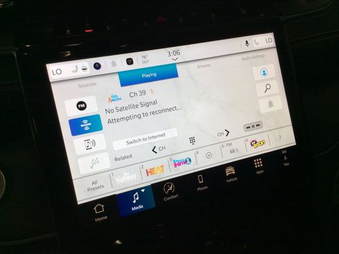 New 2025 Jeep Grand Cherokee Limited w/ Black Appearance Package image 28