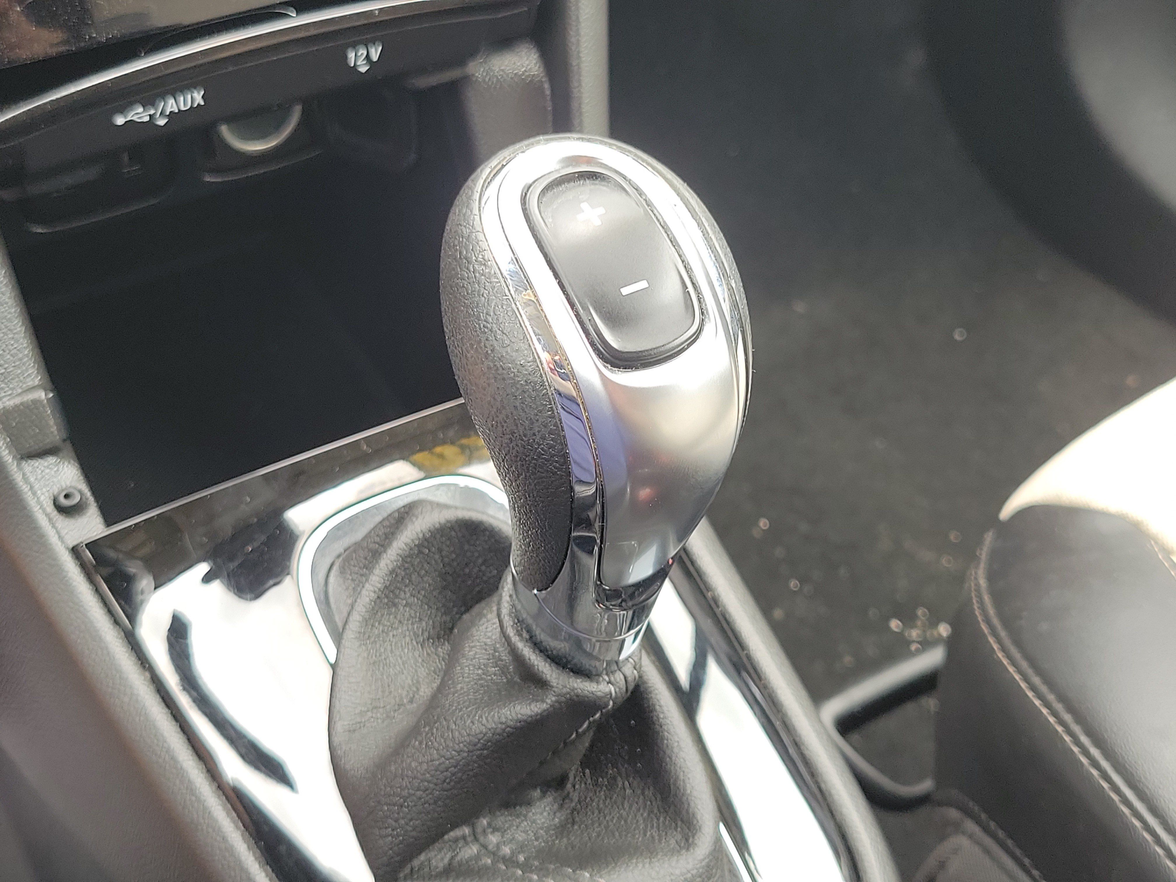 Used 2020 Buick Encore Preferred FWD image 24