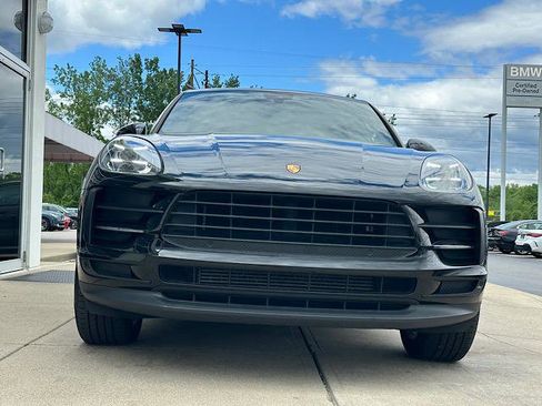 Used 2020 Porsche Macan AWD/4WD image 2